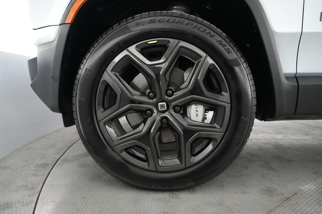 2026 Rivian R1S