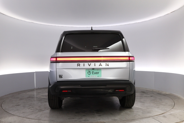 2026 Rivian R1S