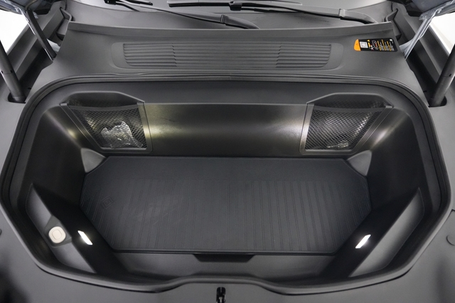 2026 Rivian R1S