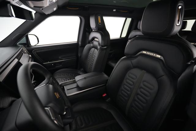 2026 Rivian R1S — photo 3 of 26