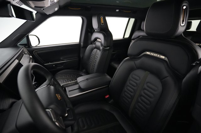 2026 Rivian R1S — photo 3 of 26