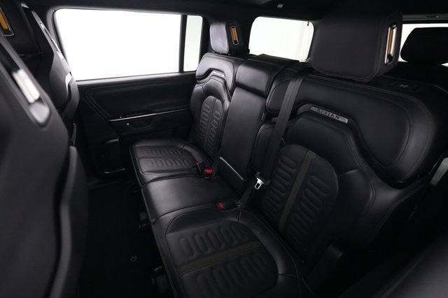 2026 Rivian R1S — photo 19 of 26