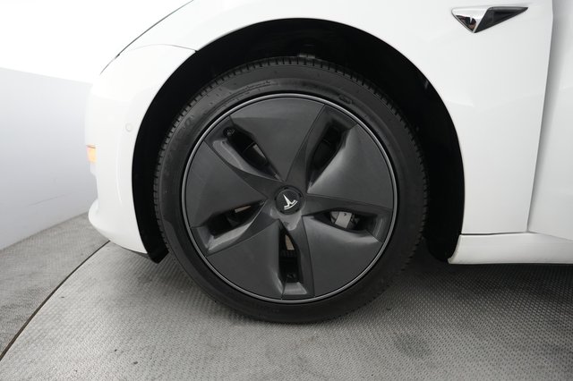 2020 Tesla Model 3 — photo 15 of 26