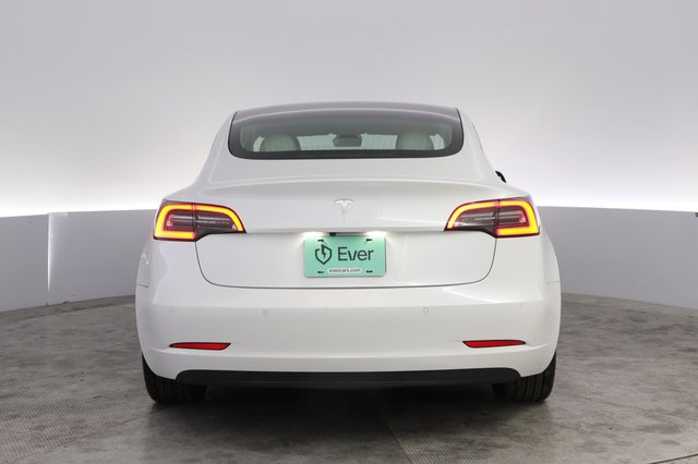 2020 Tesla Model 3 — photo 12 of 26