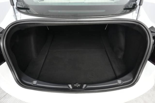 2020 Tesla Model 3 — photo 6 of 26