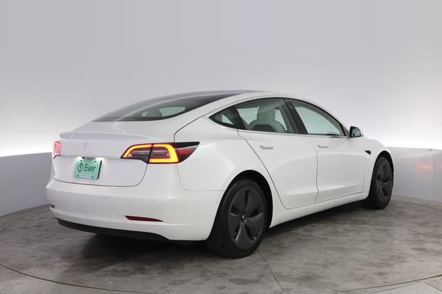 2020 Tesla Model 3 — photo 2 of 26
