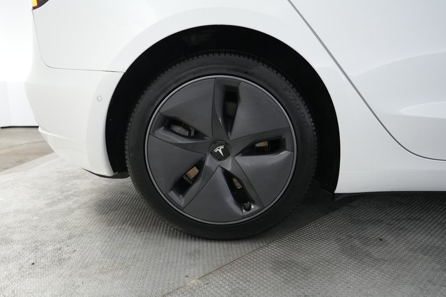 2020 Tesla Model 3 — photo 17 of 26