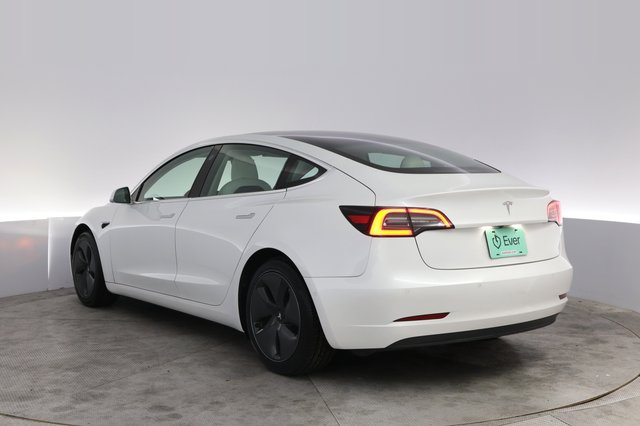 2020 Tesla Model 3 — photo 13 of 26
