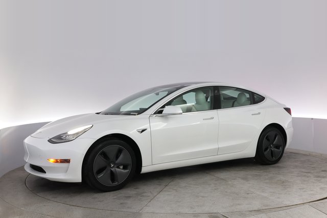 2020 Tesla Model 3 — photo 14 of 26