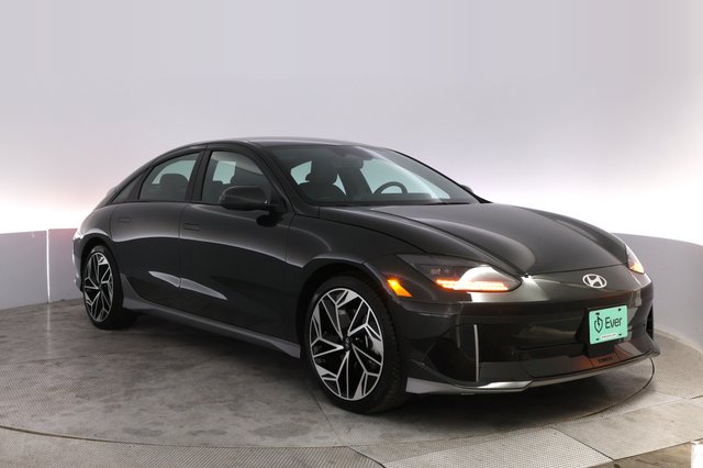 2023 Hyundai IONIQ 6 — photo 10 of 21