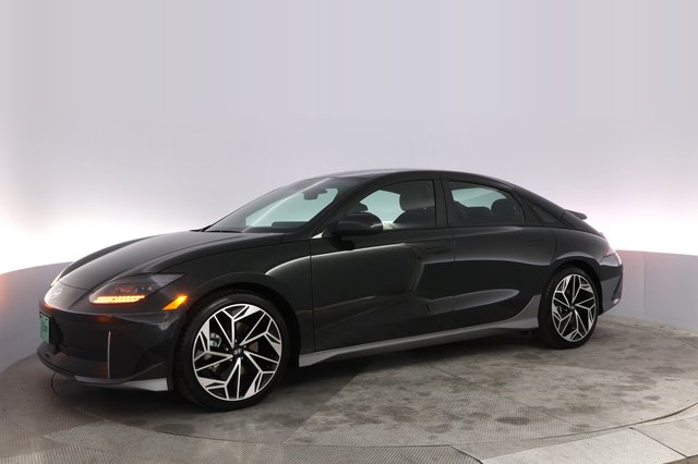 2023 Hyundai IONIQ 6 — photo 14 of 21