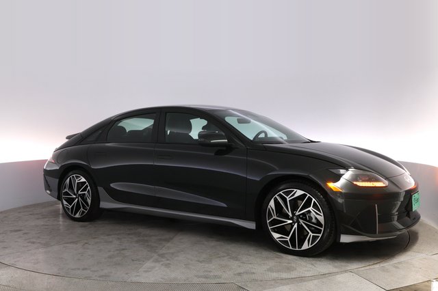 2023 Hyundai IONIQ 6 — photo 11 of 21