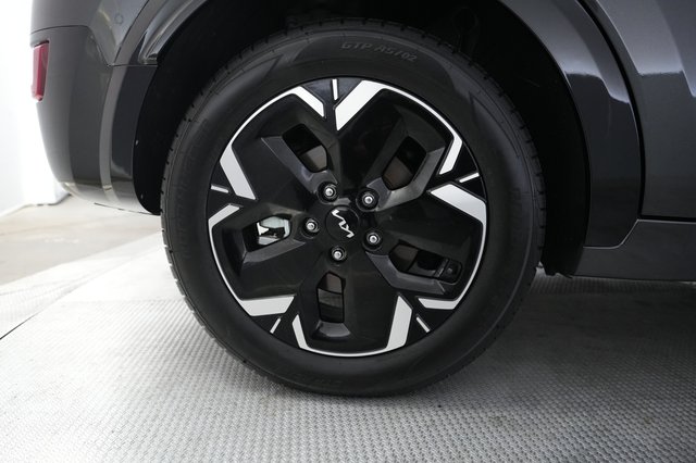 2023 Kia Niro EV — photo 16 of 29