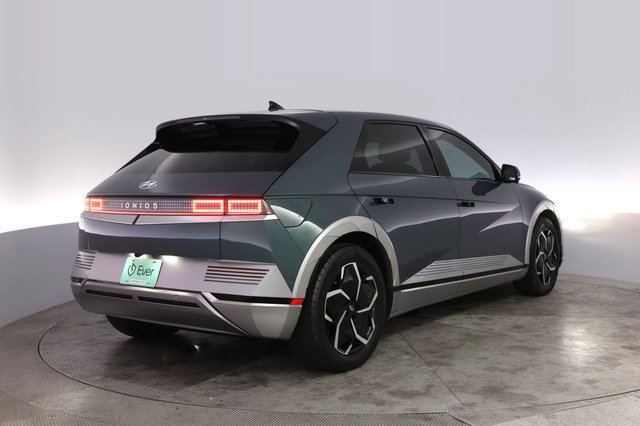 2024 Hyundai IONIQ 5 — photo 2 of 23