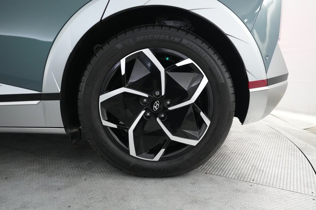 2024 Hyundai IONIQ 5 — photo 7 of 23
