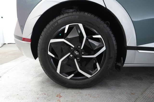2024 Hyundai IONIQ 5 — photo 17 of 23