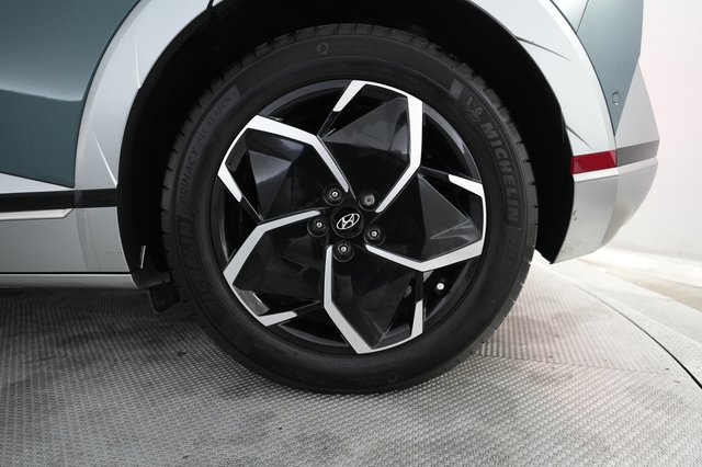 2024 Hyundai IONIQ 5 — photo 7 of 21