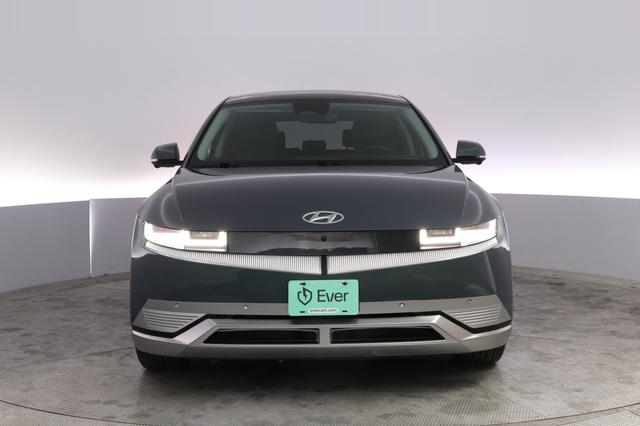 2024 Hyundai IONIQ 5 — photo 9 of 21