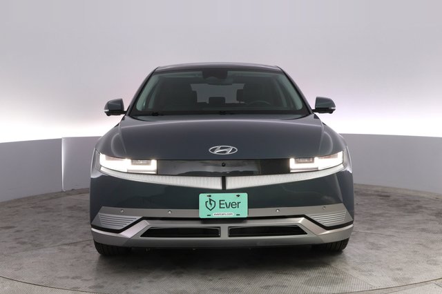 2024 Hyundai IONIQ 5 — photo 9 of 21