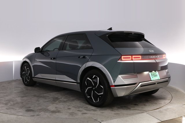 2024 Hyundai IONIQ 5 — photo 13 of 21