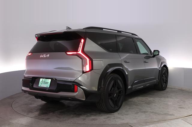 2024 Kia EV9 — photo 2 of 25