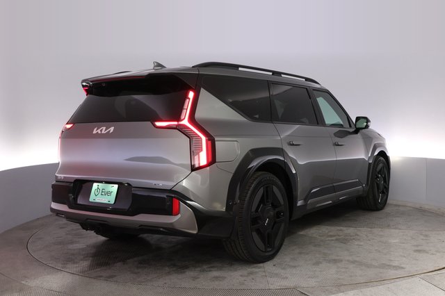 2024 Kia EV9 — photo 2 of 25