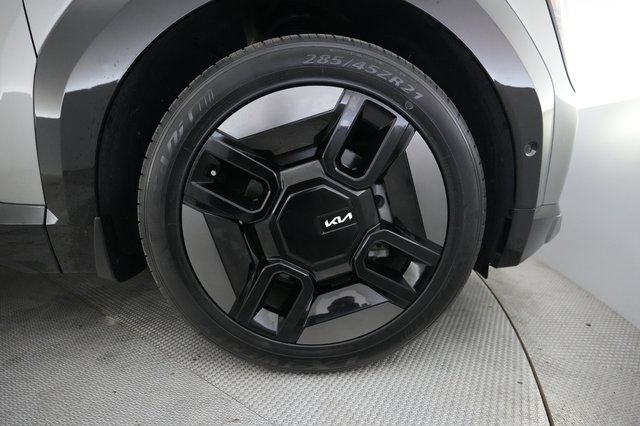 2024 Kia EV9 — photo 16 of 25