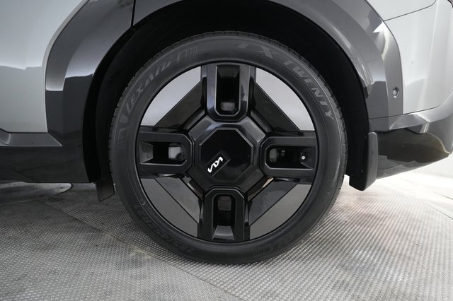 2024 Kia EV9 — photo 7 of 25