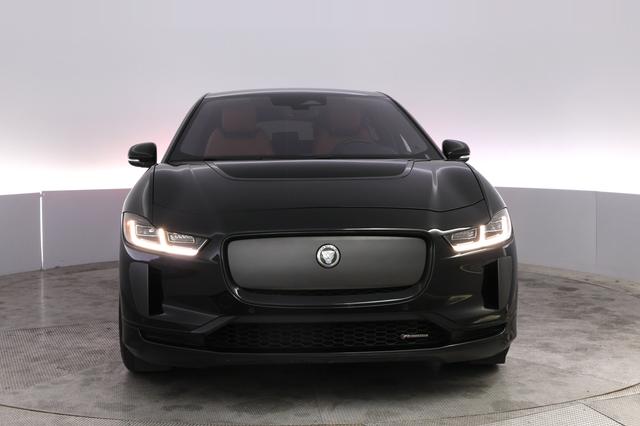 2024 Jaguar I-Pace — photo 9 of 24