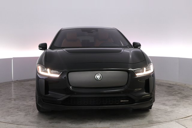 2024 Jaguar I-Pace — photo 9 of 24