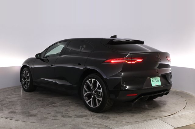2024 Jaguar I-Pace — photo 13 of 24