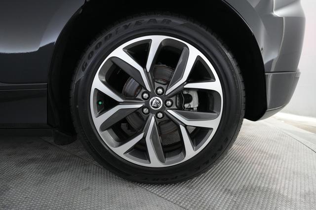 2024 Jaguar I-Pace — photo 7 of 24