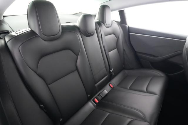2024 Tesla Model 3 — photo 4 of 21