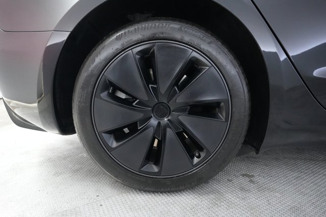 2024 Tesla Model 3 — photo 17 of 21