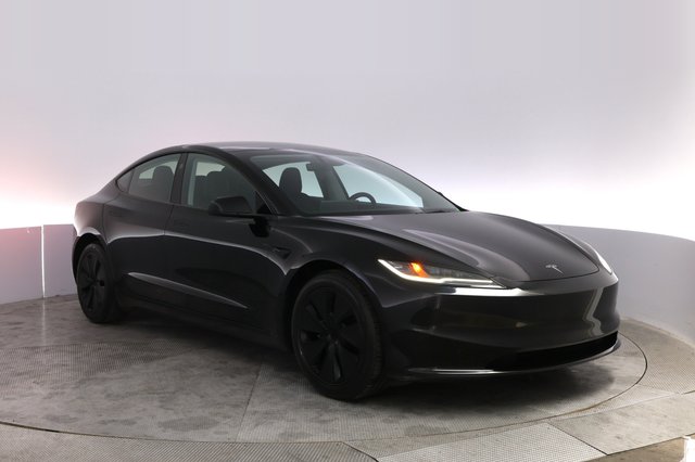 2024 Tesla Model 3 — photo 10 of 21