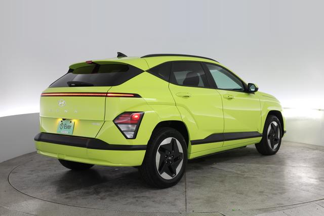 2024 Hyundai Kona Electric — photo 2 of 22
