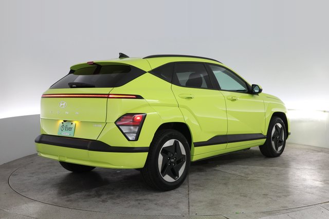 2024 Hyundai Kona Electric — photo 2 of 22