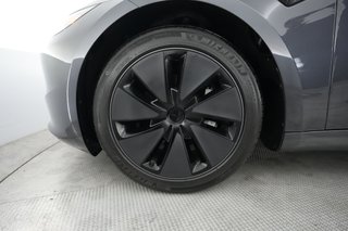 2025 Tesla Model 3 — photo 7 of 22