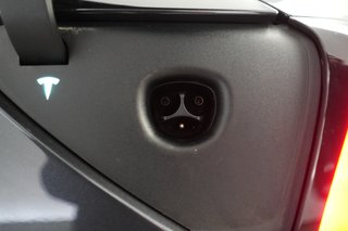 2025 Tesla Model 3 — photo 8 of 22