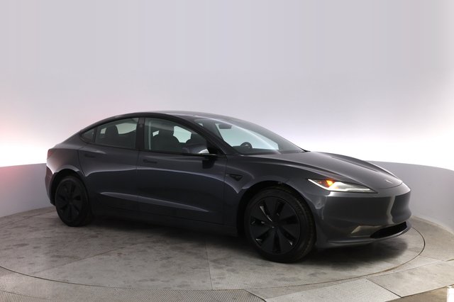 2025 Tesla Model 3 — photo 11 of 22