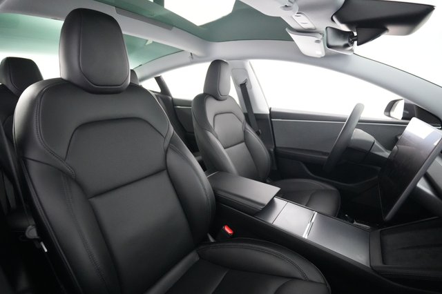 2025 Tesla Model 3 — photo 18 of 22