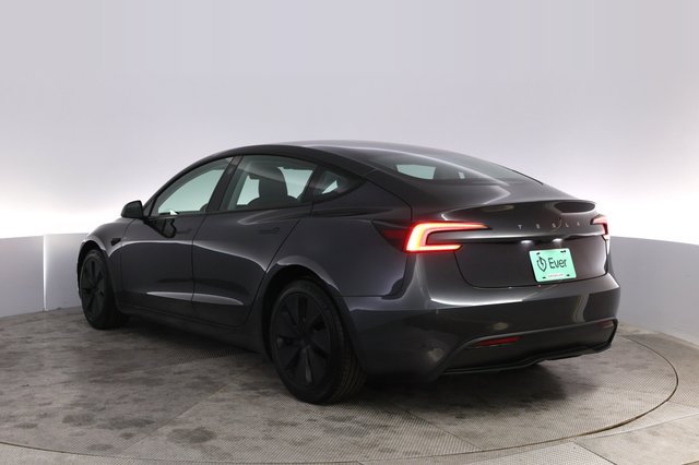 2025 Tesla Model 3 — photo 13 of 22
