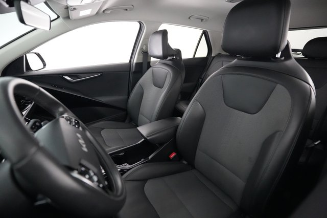 2023 Kia Niro EV — photo 3 of 21