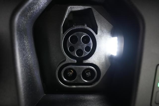 2023 Kia Niro EV — photo 8 of 21