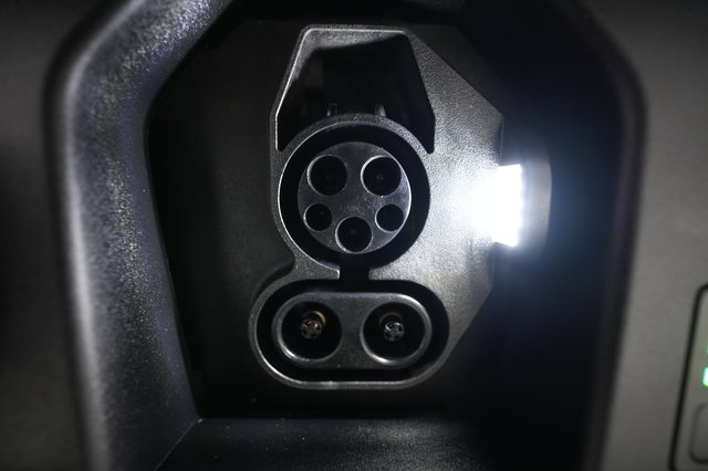 2023 Kia Niro EV — photo 8 of 21