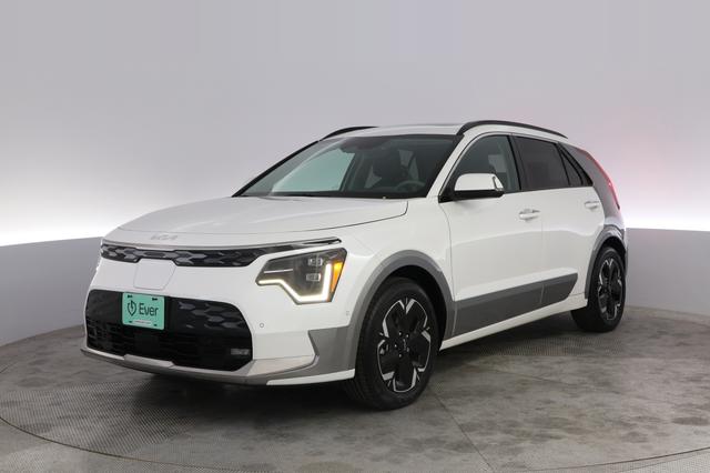 2023 Kia Niro EV — VIN KNDCT3L18P5042584