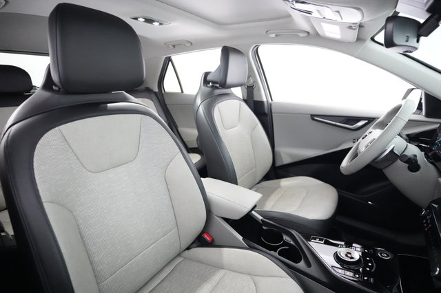 2023 Kia Niro EV — photo 18 of 21