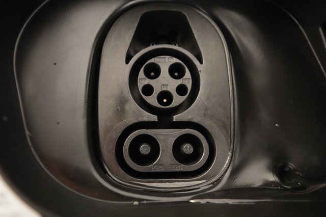 2023 Audi Q4 e-tron — photo 8 of 20