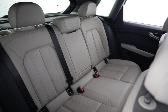 2023 Audi Q4 e-tron — photo 4 of 20