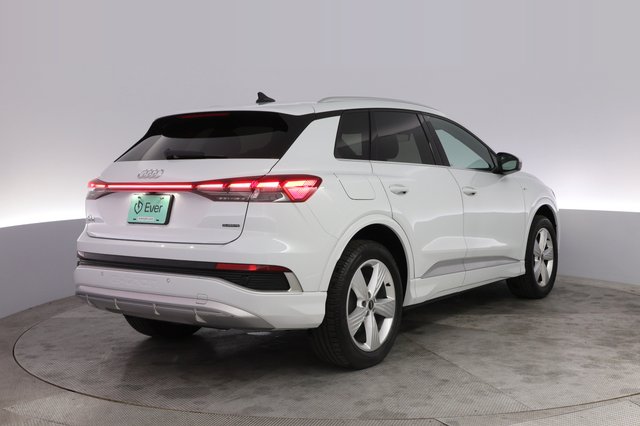 2023 Audi Q4 e-tron — photo 2 of 20